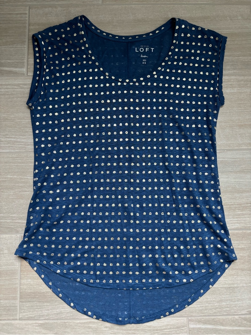 LOFT XS Linen Navy Dot Cap-Sleeve Tee